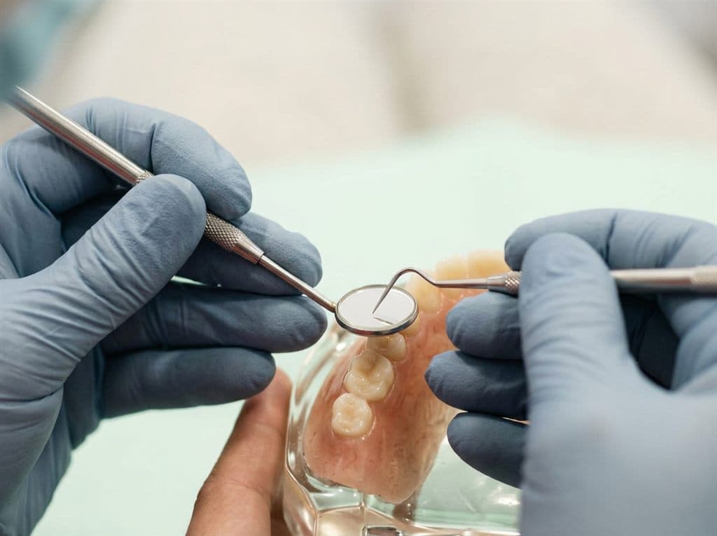 Diagnóstico de odontología conservadora en la clínica dental Encisa de A Coruña