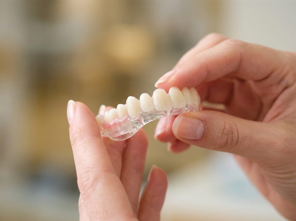 Colocación de prótesis dental en la clínica dental Encisa de A Coruña