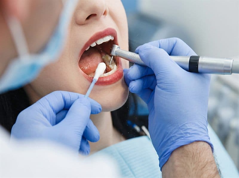 Tratamiento dental individualizado en la clínica Encisa de A Coruña